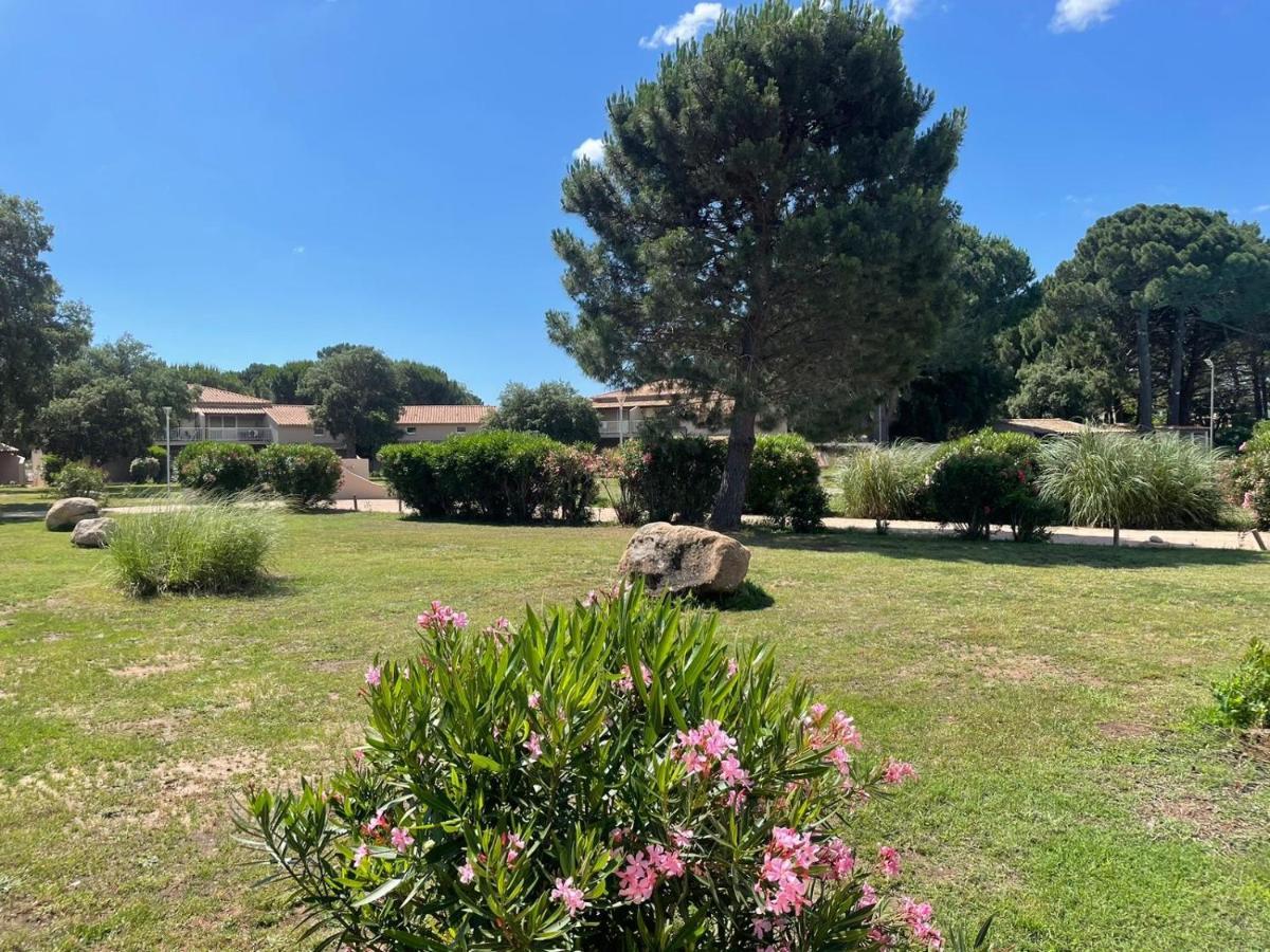 Cala Rossa By Sarai, Apt T2 4 Personnes, Dans Residence Hoteliere Avec Piscine Lecci Exterior photo
