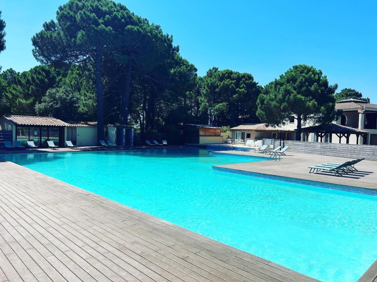 Cala Rossa By Sarai, Apt T2 4 Personnes, Dans Residence Hoteliere Avec Piscine Lecci Exterior photo