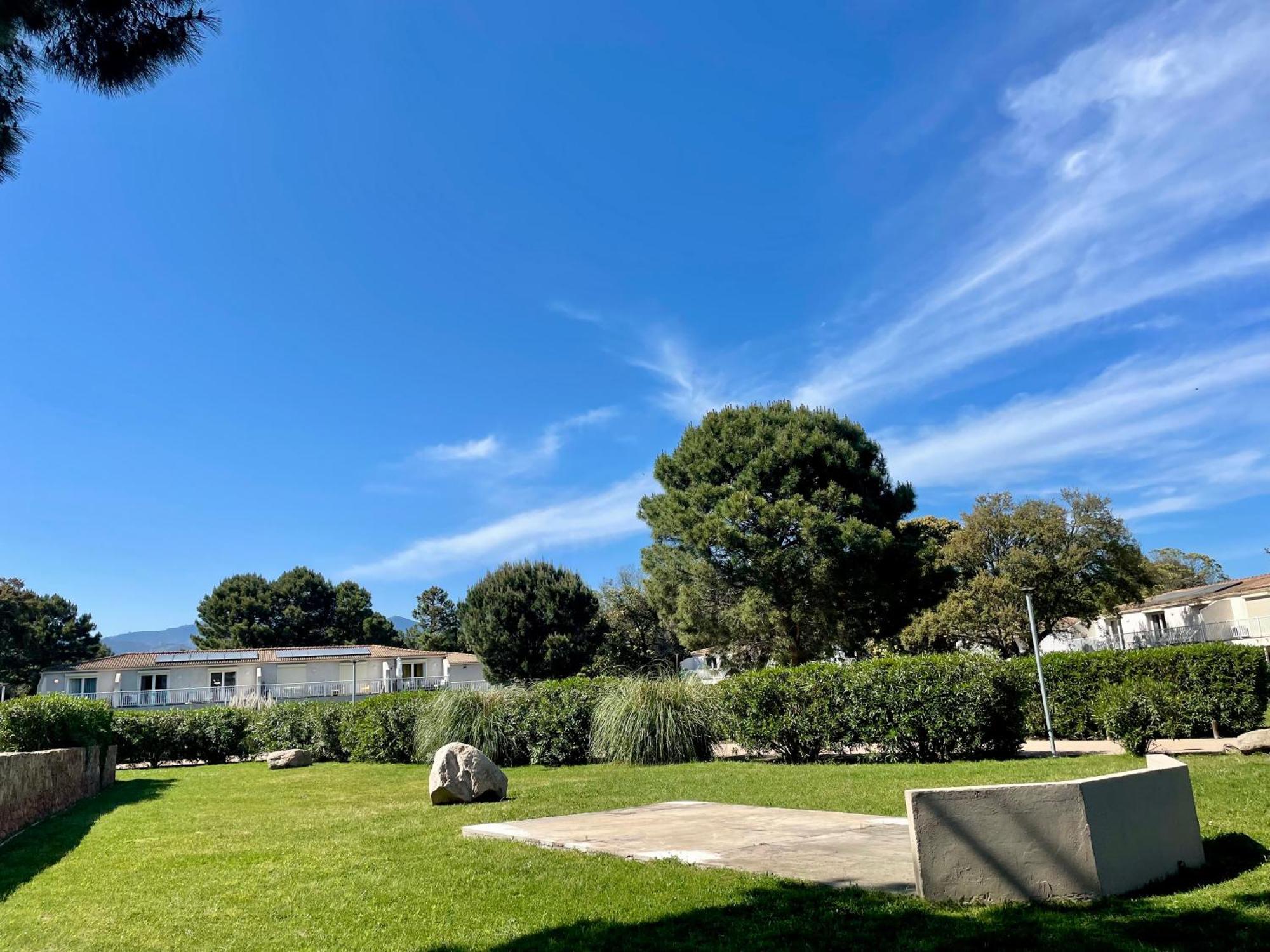 Cala Rossa By Sarai, Apt T2 4 Personnes, Dans Residence Hoteliere Avec Piscine Lecci Exterior photo